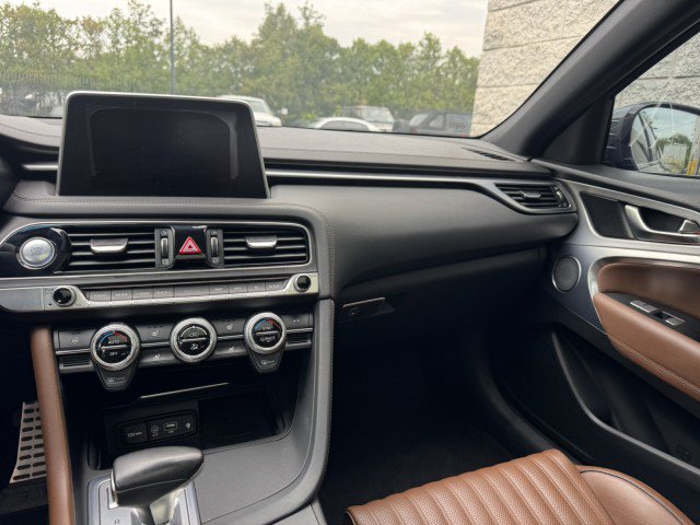 Used 2021 Genesis G70 3.3T RWD image 32