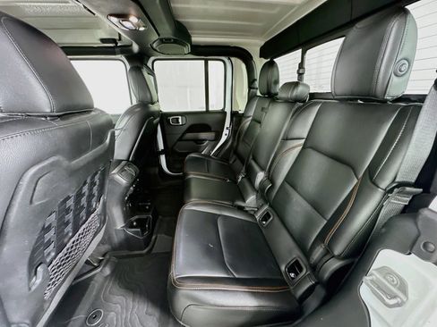 Used 2021 Jeep Gladiator Mojave AWD/4WD image 23