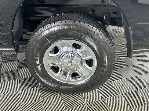 New 2025 RAM 2500 Tradesman w/ Chrome Appearance Group image 18