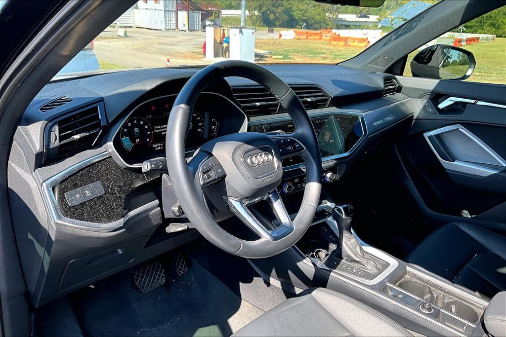 Used 2024 Audi Q3 2.0T Premium AWD/4WD image 5