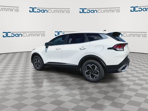 Used 2023 Kia Sportage LX AWD/4WD image 6