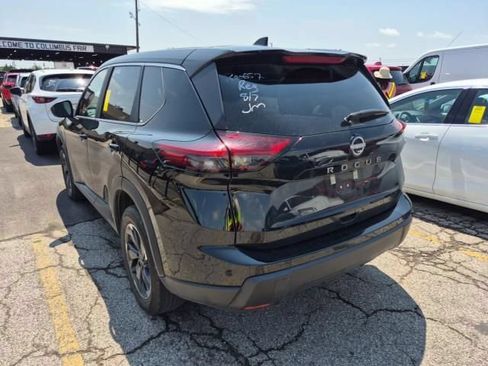 Used 2025 Nissan Rogue SV FWD image 9