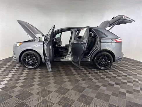 Used 2022 Ford Edge ST-Line w/ Class II Trailer Tow Package image 11