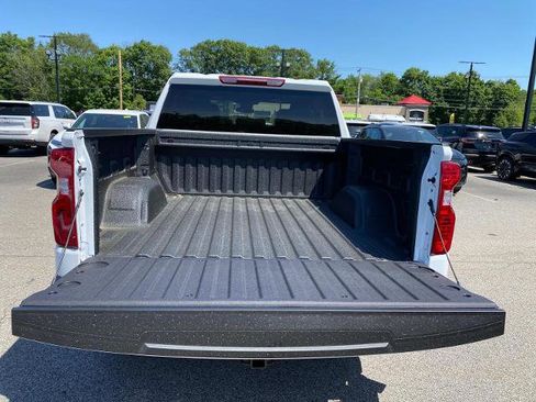 Used 2025 Chevrolet Silverado 1500 Custom w/ Turbomax Blackout Package image 4