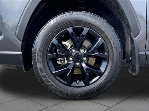Used 2023 Toyota RAV4 LE FWD image 11