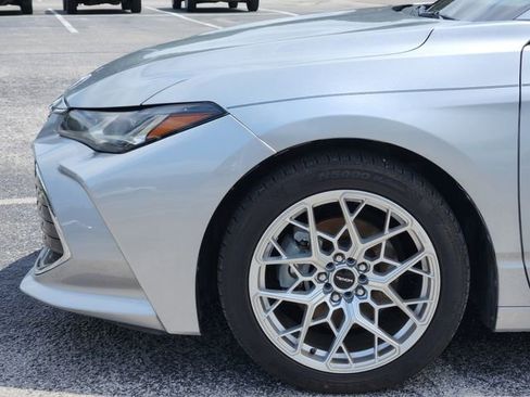Used 2021 Toyota Avalon Limited w/ Advanced Safety Package FWD image 7