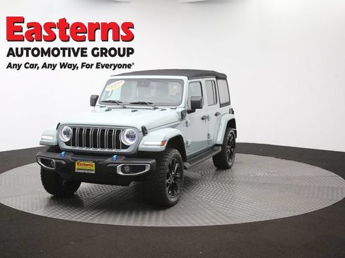 Used 2024 Jeep Wrangler Unlimited Sahara w/ Technology Group AWD/4WD image 54