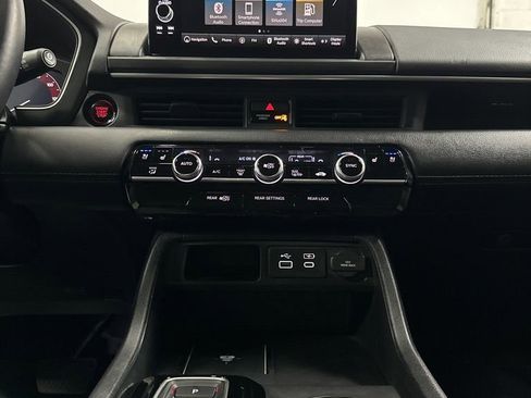 Used 2024 Honda Pilot Elite image 23