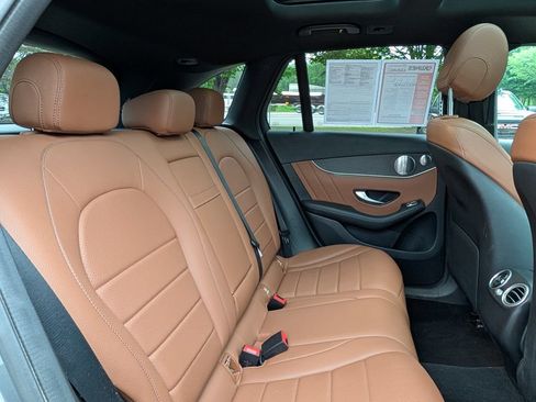 Used 2020 Mercedes-Benz GLC 300 4MATIC image 21