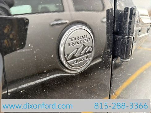 Used 2023 Jeep Gladiator Sport S image 9