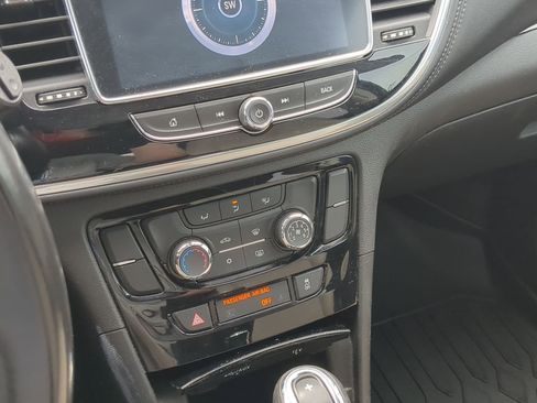 Used 2018 Buick Encore Preferred FWD image 17