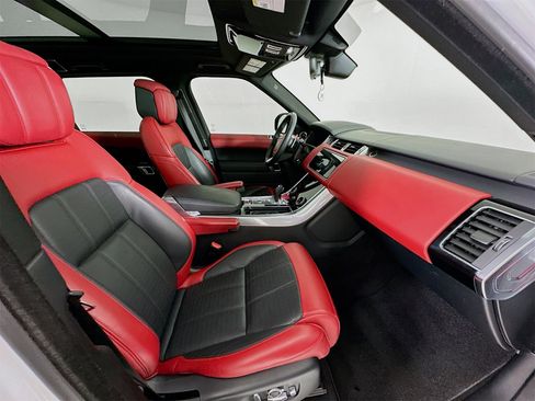 Used 2019 Land Rover Range Rover Sport HSE Dynamic image 31