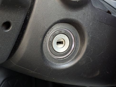 Used 2021 Toyota RAV4 LE image 27