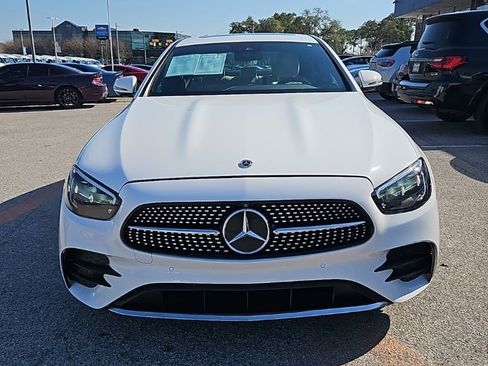 Used 2022 Mercedes-Benz E 350 4MATIC Sedan w/ AMG Line Exterior image 2