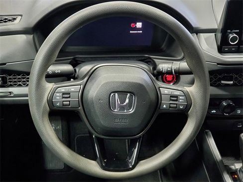 Used 2025 Honda Accord SE image 19