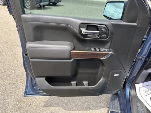Used 2019 GMC Sierra 1500 SLT w/ SLT Premium Plus Package AWD/4WD image 16