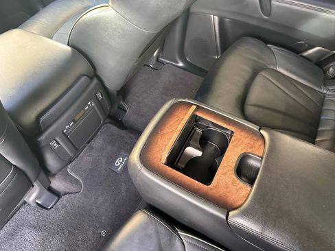 Used 2012 INFINITI QX56 2WD w/ Deluxe Touring Pkg image 24