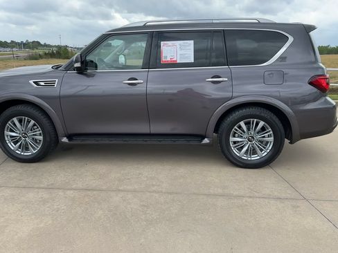 Used 2024 INFINITI QX80 Luxe RWD image 6