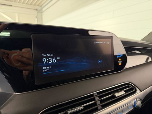 Used 2022 Hyundai Palisade Calligraphy image 24