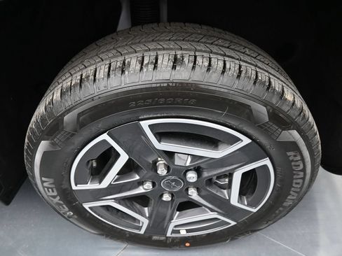 New 2026 Jeep Cherokee Limited AWD/4WD image 2