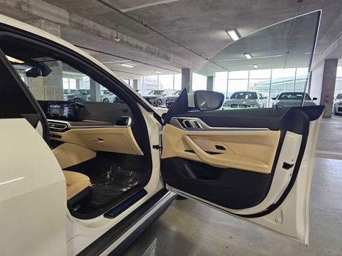 Used 2023 BMW i4 eDrive40 w/ Premium Package RWD image 40