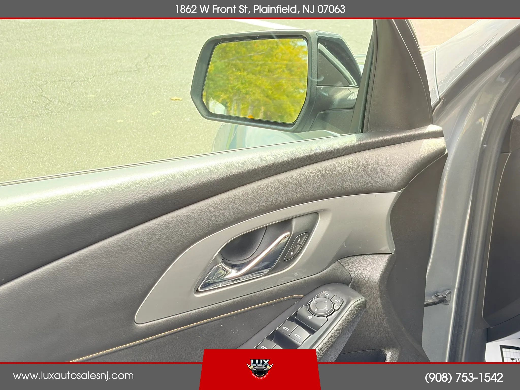 Used 2021 Chevrolet Traverse LS AWD/4WD image 26