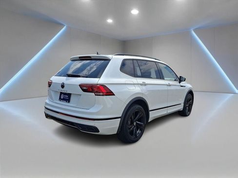Certified 2023 Volkswagen Tiguan SE R-Line FWD image 5