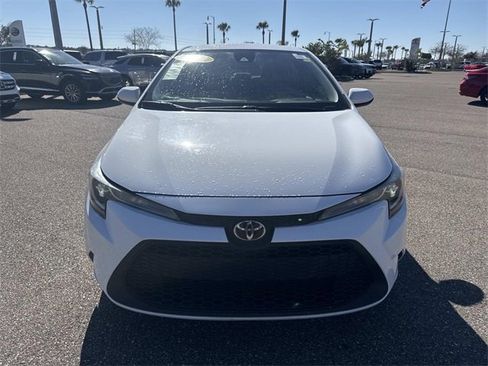 Used 2020 Toyota Corolla LE image 9