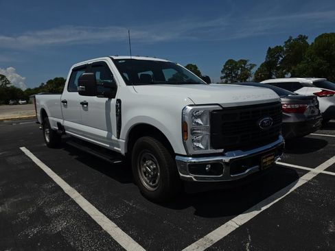Used 2025 Ford F350 XL w/ XL Chrome Package RWD image 2