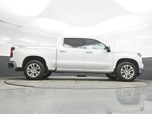 Used 2023 Chevrolet Silverado 1500 LTZ AWD/4WD image 32