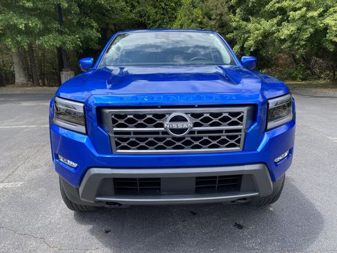 Used 2024 Nissan Frontier SL w/ Technology Package AWD/4WD image 3