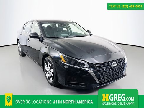 Used 2023 Nissan Altima 2.5 S image 1