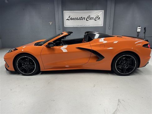 Used 2024 Chevrolet Corvette Stingray Convertible w/ 1LT RWD image 2