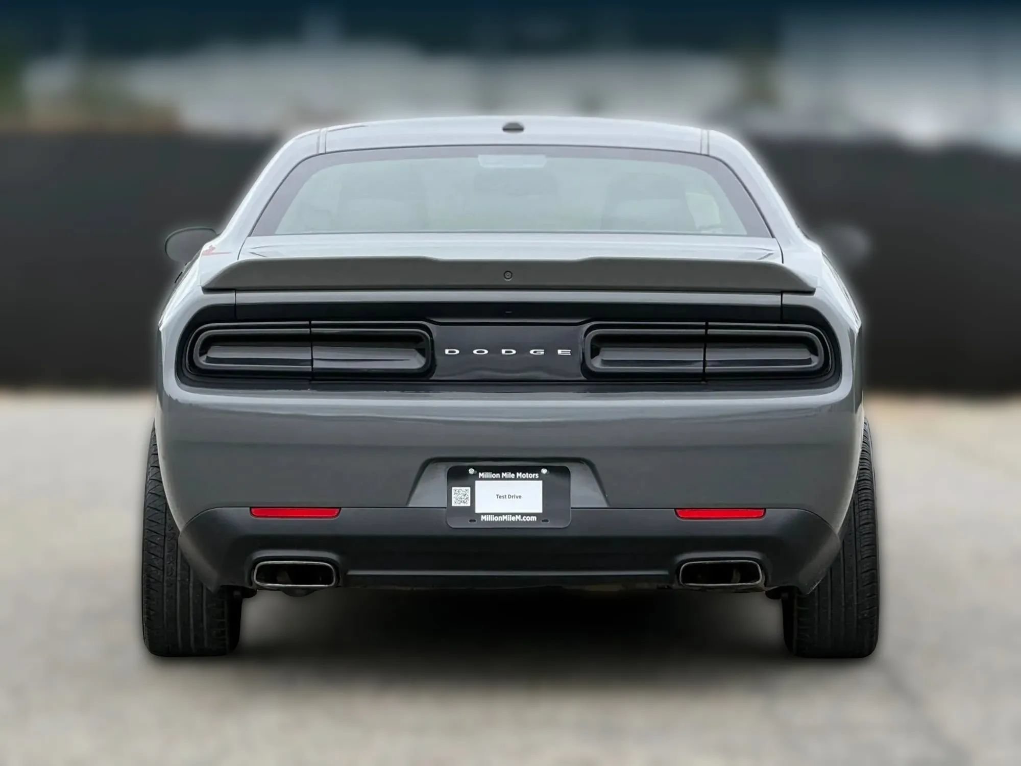Used 2018 Dodge Challenger SXT RWD image 5