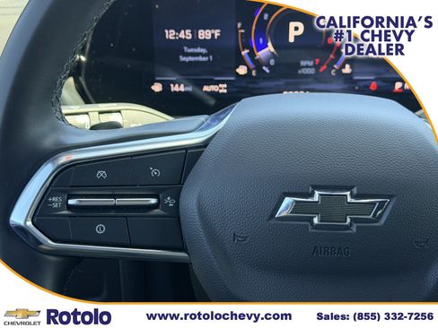Used 2025 Chevrolet Suburban Z71 AWD/4WD image 26