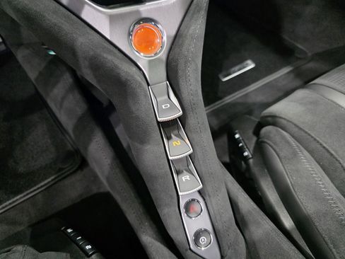 New 2026 McLaren 750S Coupe image 14