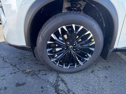 New 2026 Nissan Rogue SV image 10