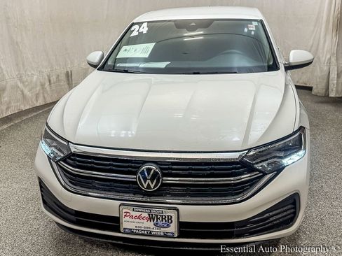 Used 2024 Volkswagen Jetta S image 6