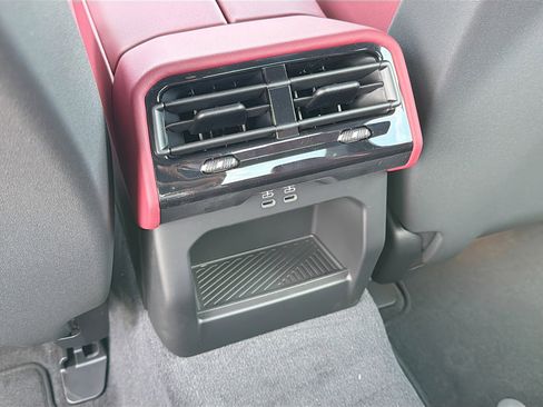 New 2026 BMW 530i xDrive w/ M Sport Package image 19