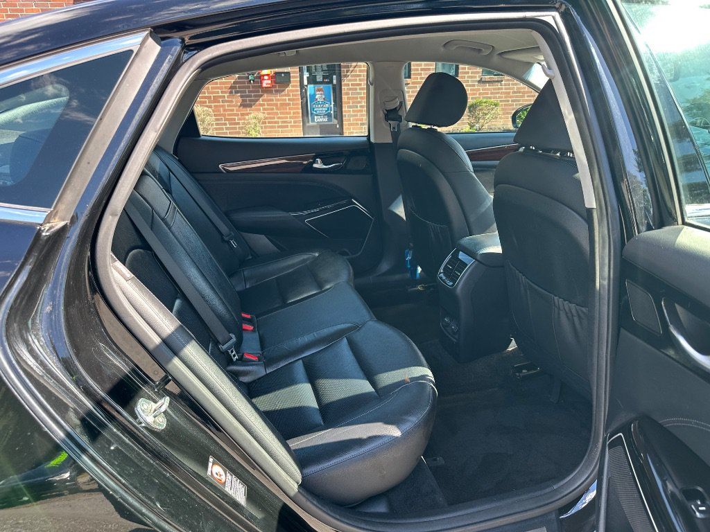 Used 2019 Kia Cadenza Premium FWD image 18