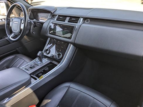 Used 2018 Land Rover Range Rover Sport HSE image 12