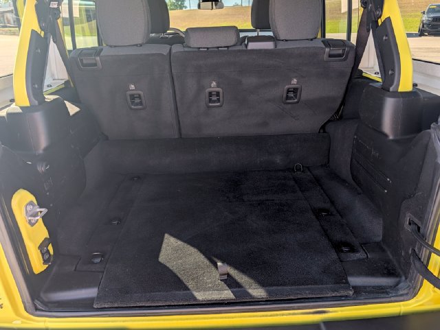 Used 2024 Jeep Wrangler Unlimited w/ Dual Top Group AWD/4WD image 23