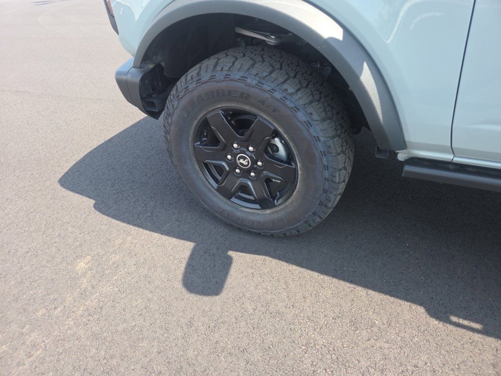 Used 2023 Ford Bronco Black Diamond AWD/4WD image 23