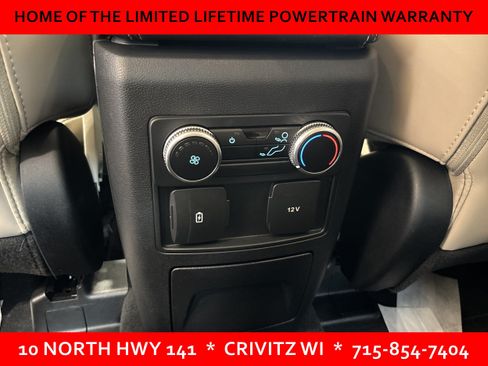 Used 2022 Ford Explorer XLT w/ Equipment Group 202A AWD/4WD image 9