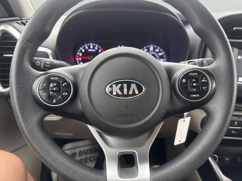 Used 2020 Kia Soul LX FWD image 30