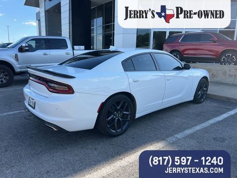 Used 2023 Dodge Charger SXT w/ Blacktop Package RWD image 4