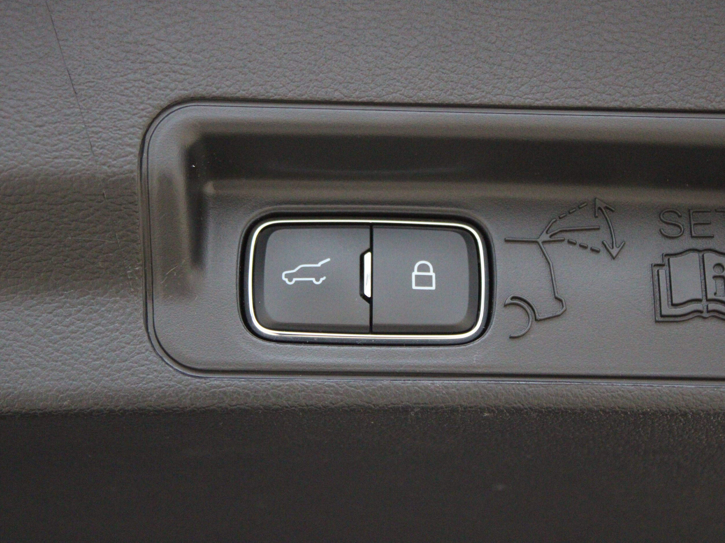 Used 2025 Ford Explorer ST-Line AWD/4WD image 25