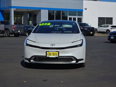 New 2026 Toyota Prius Plug-In Hybrid image 3