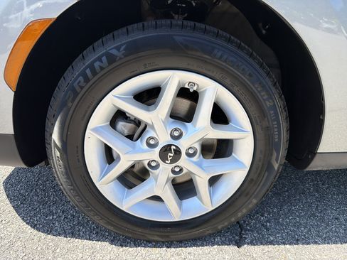 Used 2024 Kia Soul LX w/ Option Group 015 FWD image 19