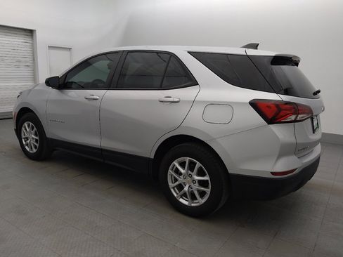 Used 2022 Chevrolet Equinox LS AWD/4WD image 3